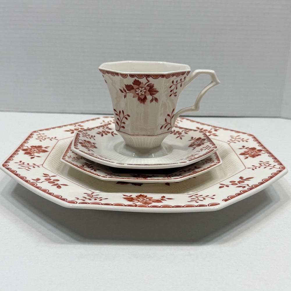Vintage Circa 1950 Bittersweet by Independence Ironstone 4pc Place Setting
